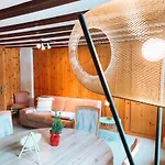 Nü Hus